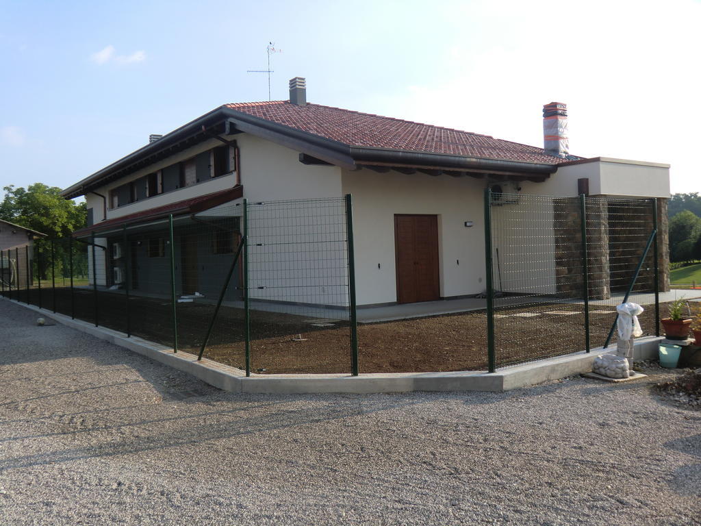 Alloggio Agrituristico Ai Tre Castelli Moruzzo Kültér fotó