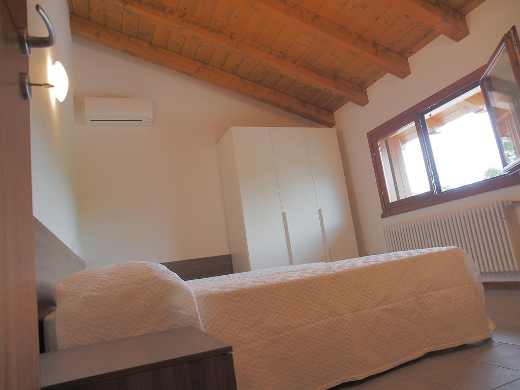 Alloggio Agrituristico Ai Tre Castelli Moruzzo Szoba fotó